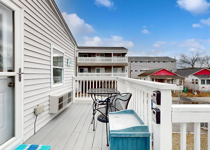 Hampton Beach Hangout